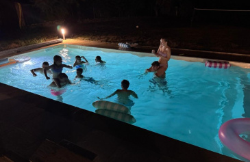 Pool, sun terrace & outdoor areas